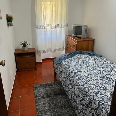 White House * Piódão