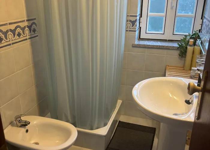 White House Piódão